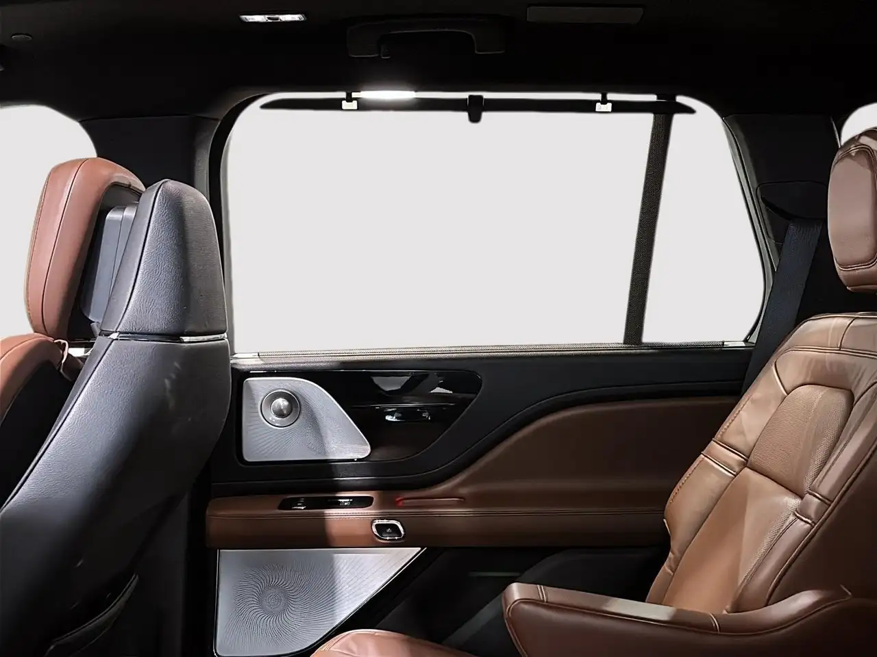 Lincoln Aviator снимка Lincoln Aviator