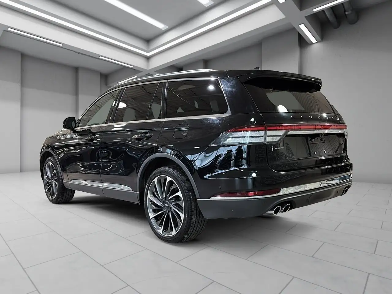 Lincoln Aviator снимка Lincoln Aviator