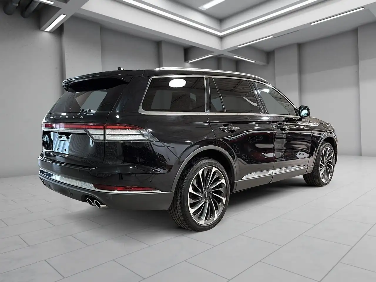Lincoln Aviator снимка Lincoln Aviator