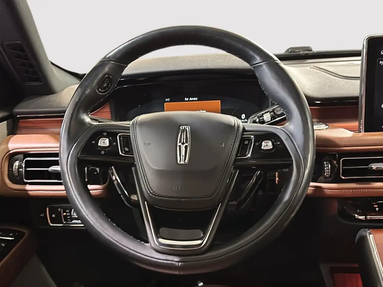 Lincoln Aviator снимка Lincoln Aviator