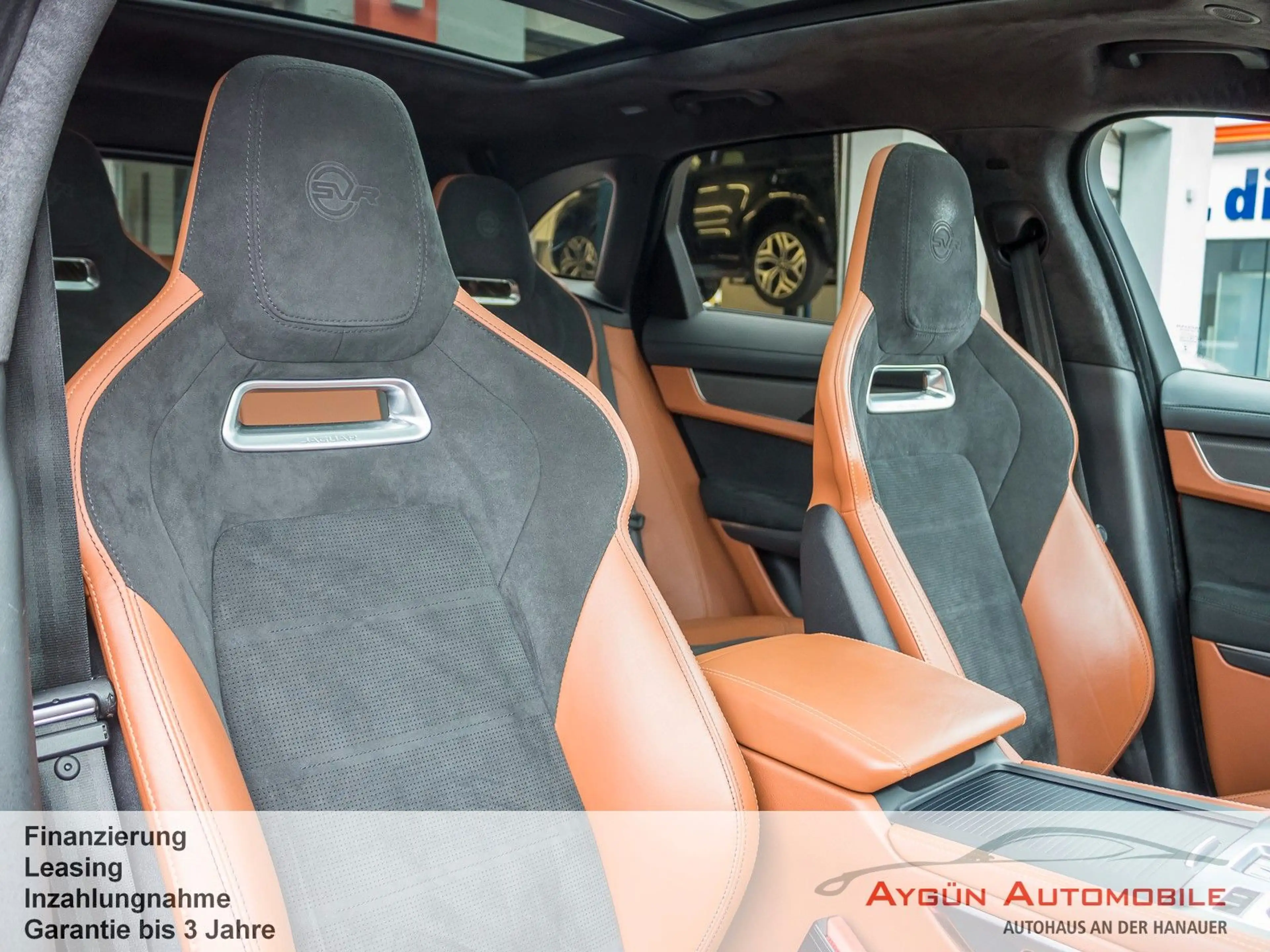 Jaguar F-Pace P550 SVR AWD*Pano*Klima-Paket*Tech-Paket* — photo 12