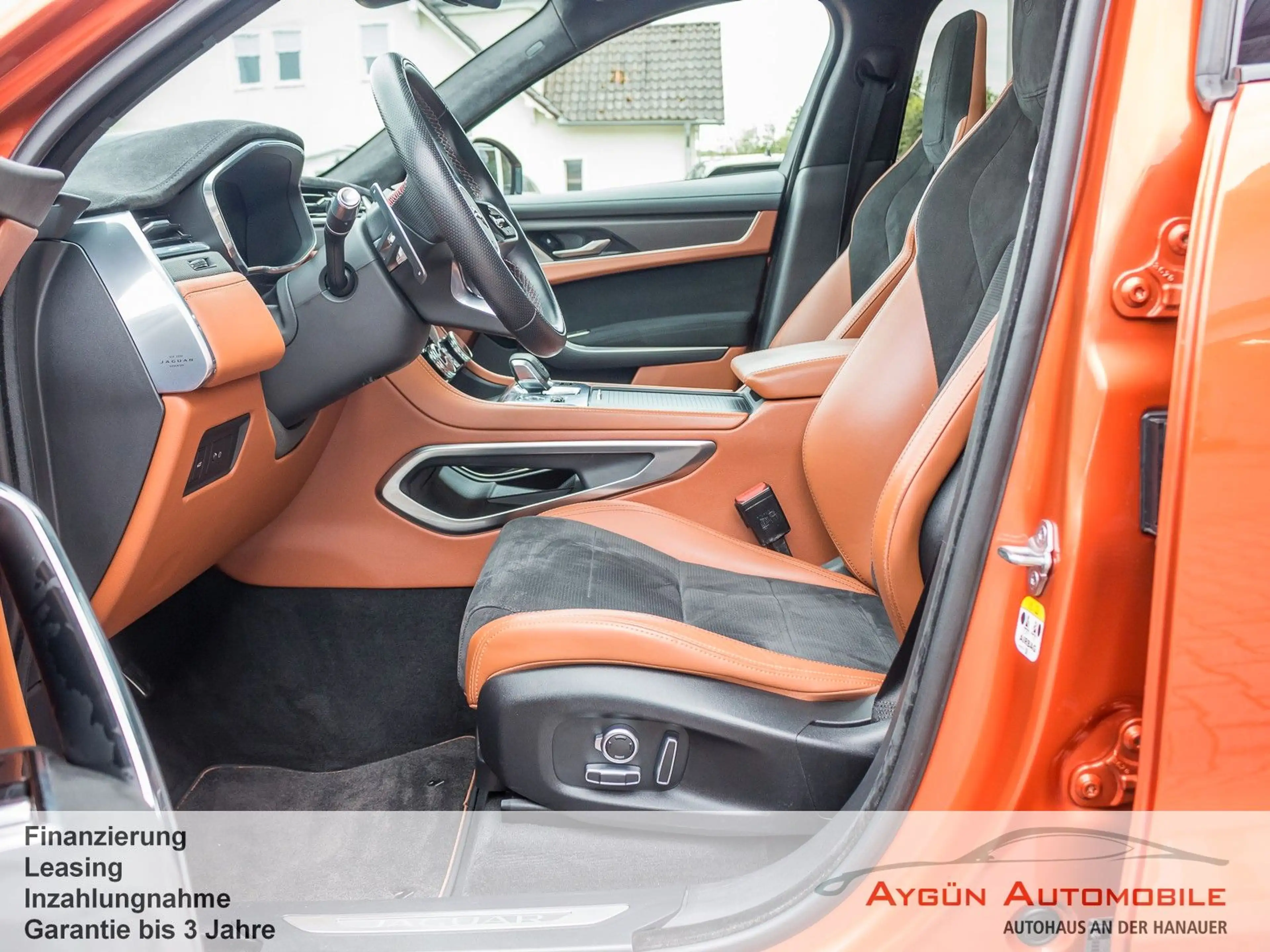 Jaguar F-Pace P550 SVR AWD*Pano*Klima-Paket*Tech-Paket* — photo 9