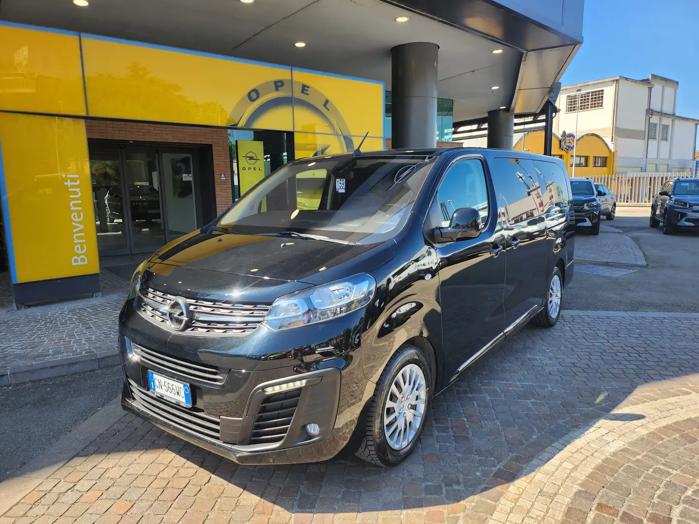 Opel Zafira Life OPEL ZAFIRA LIFE 1,5D S&S BUSINES 120cv Manuale Nero - 2
