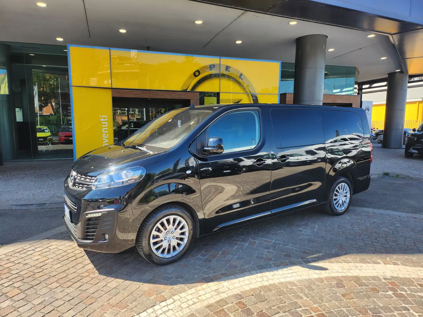 Opel Zafira Life OPEL ZAFIRA LIFE 1,5D S&S BUSINES 120cv Manuale Nero - 1