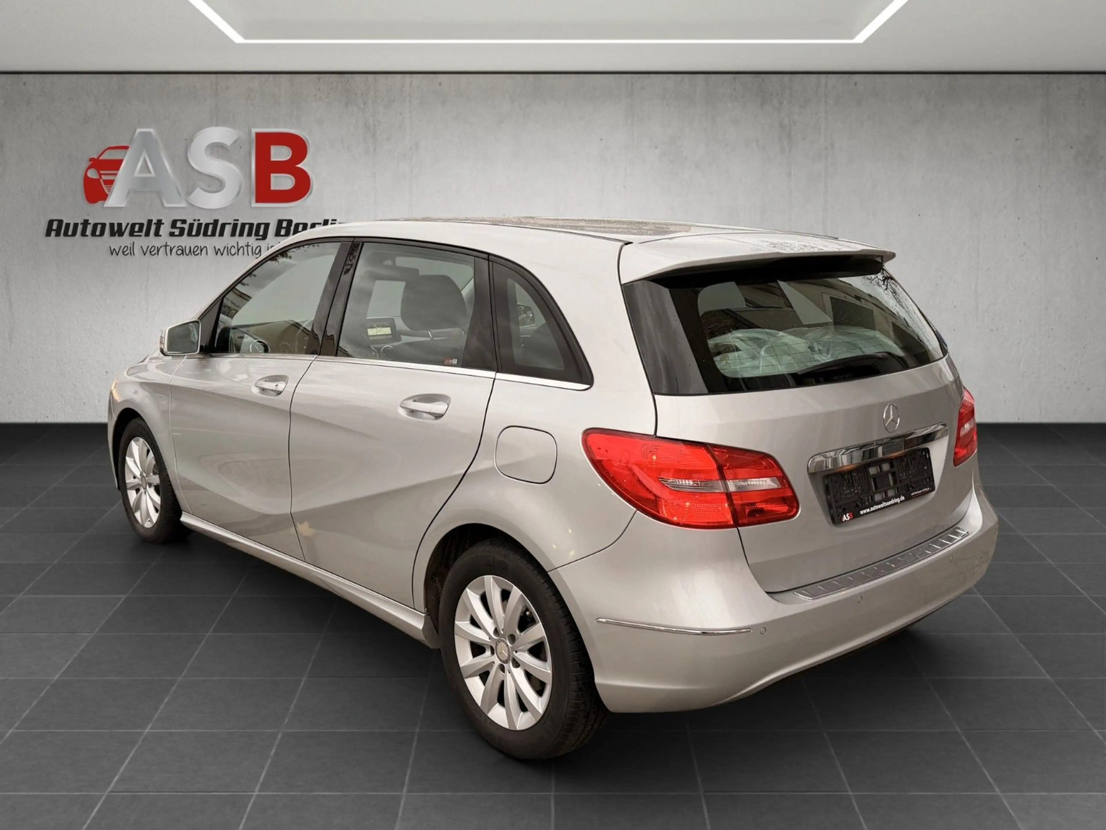 Mercedes-Benz B 180 Automatik*Navi*Klima*2.Hand — photo 8