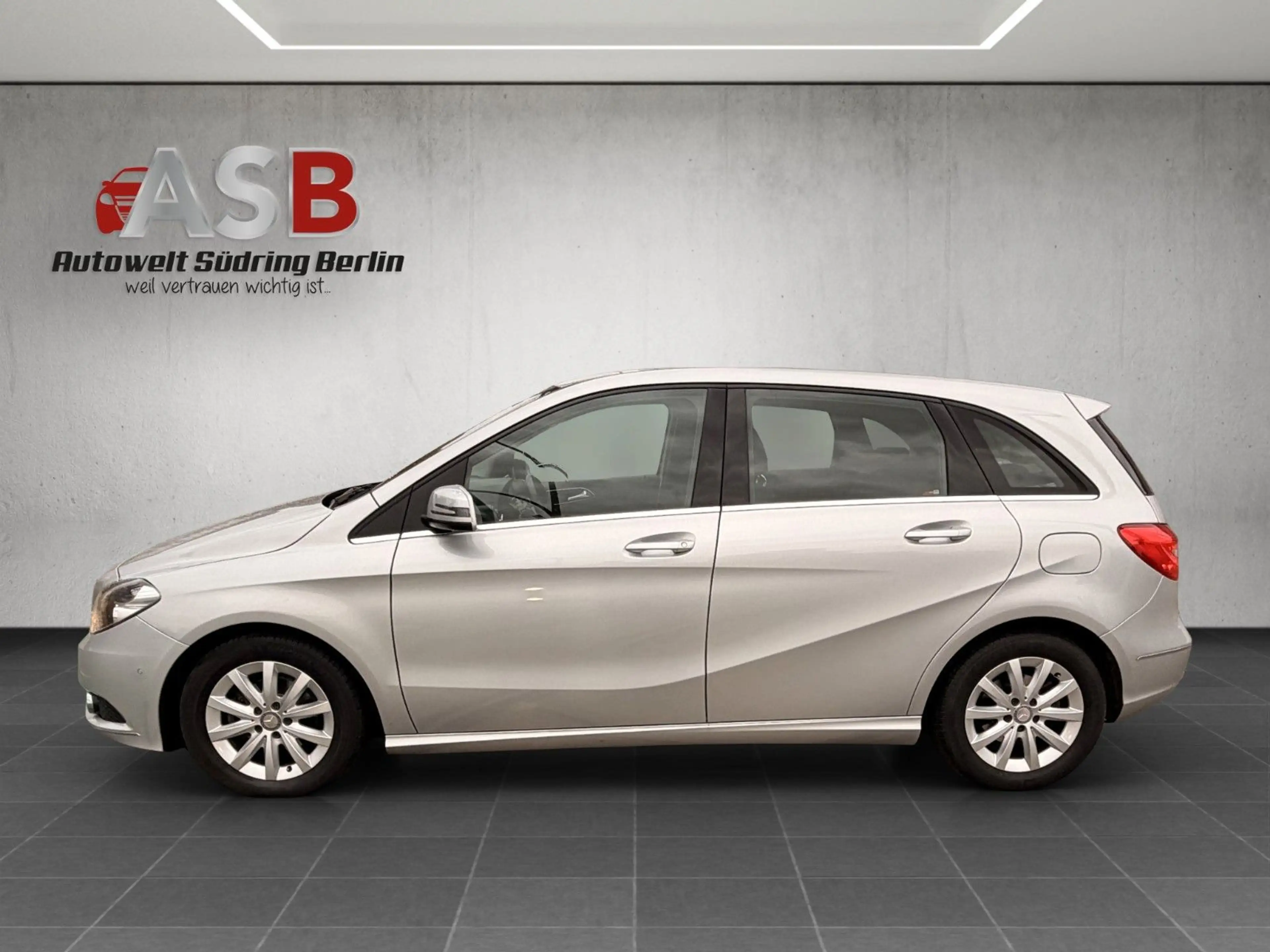 Mercedes-Benz B 180 Automatik*Navi*Klima*2.Hand — photo 15
