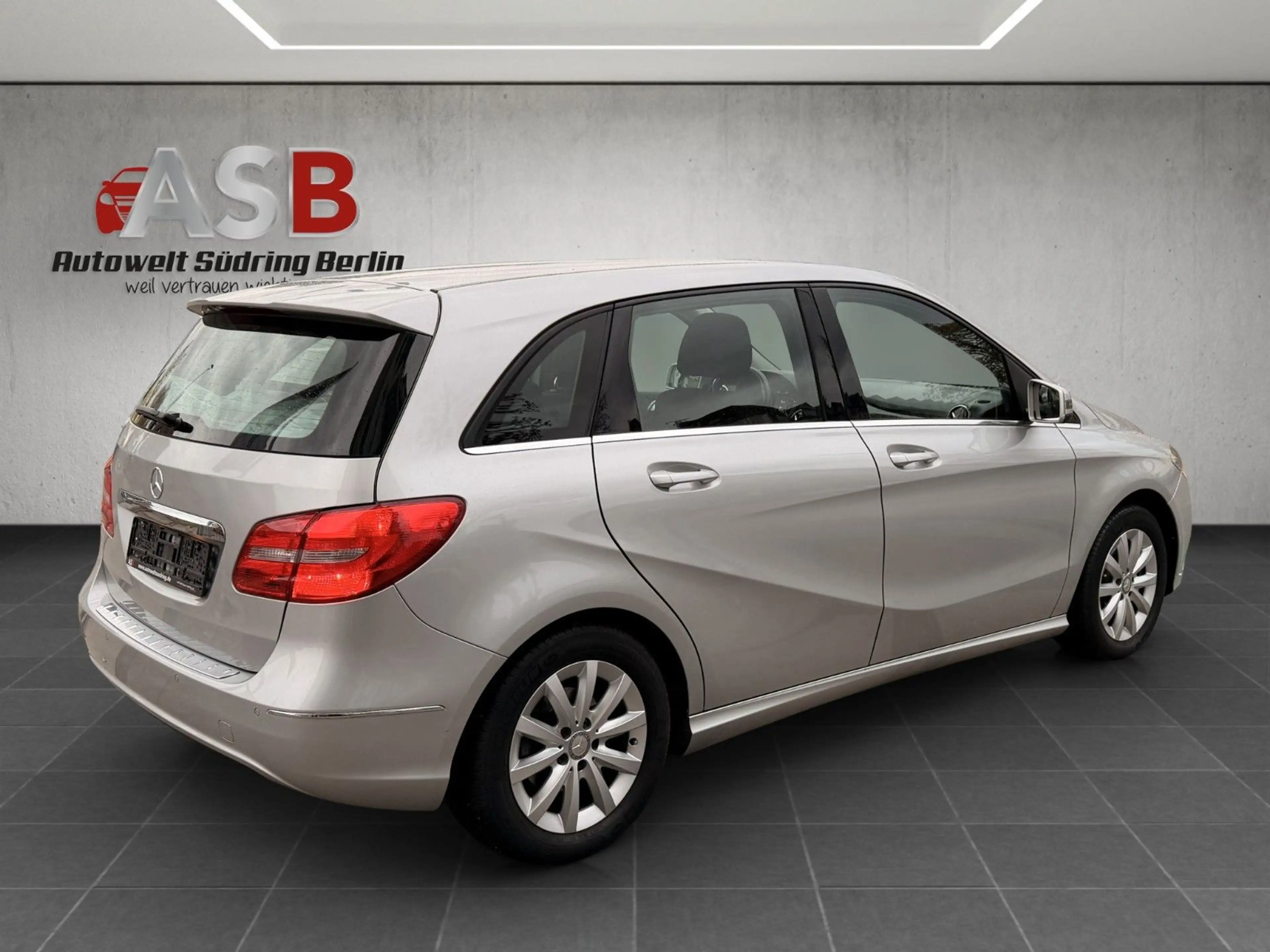 Mercedes-Benz B 180 Automatik*Navi*Klima*2.Hand — photo 7