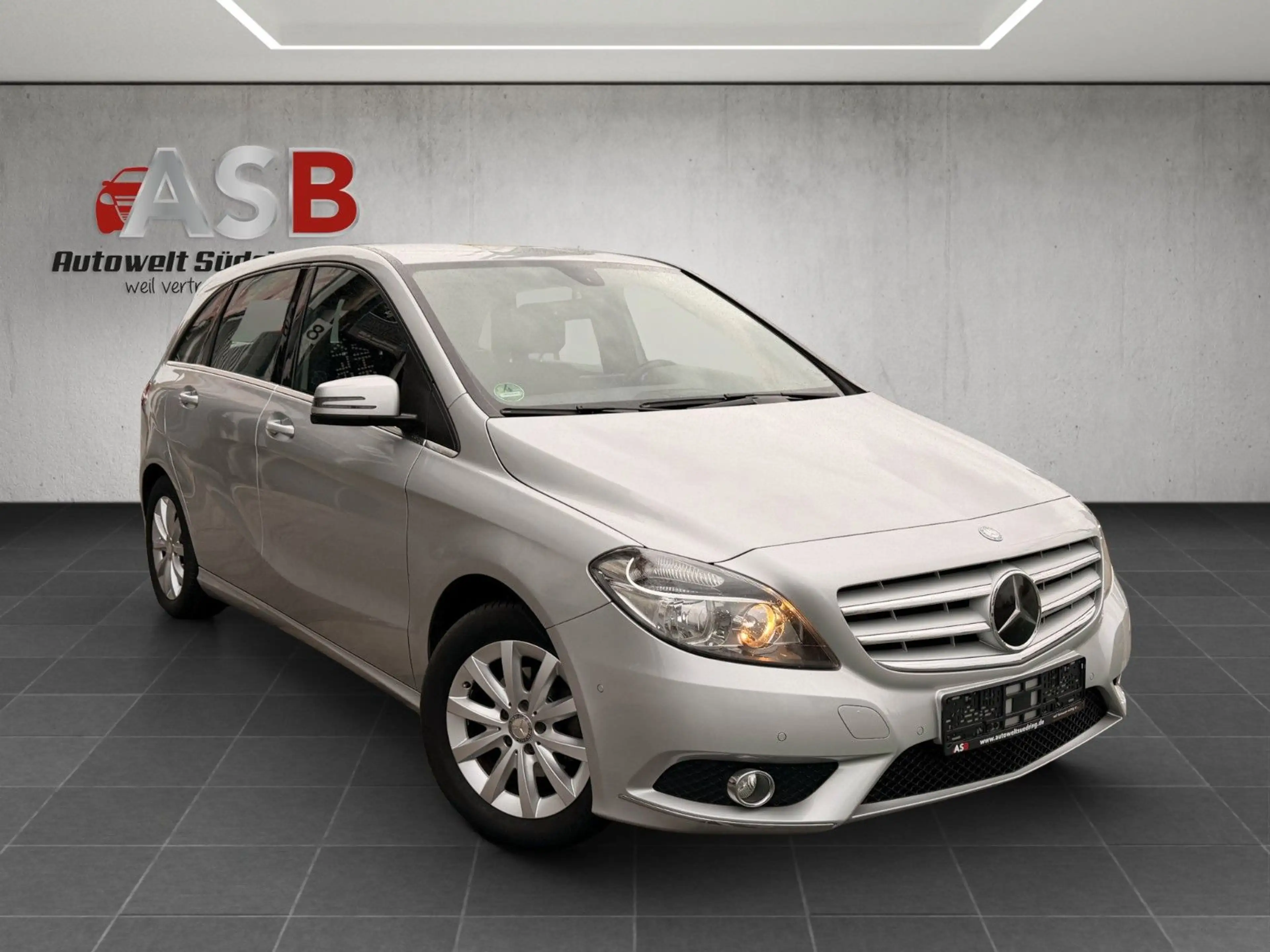 Mercedes-Benz B 180 Automatik*Navi*Klima*2.Hand — photo 3
