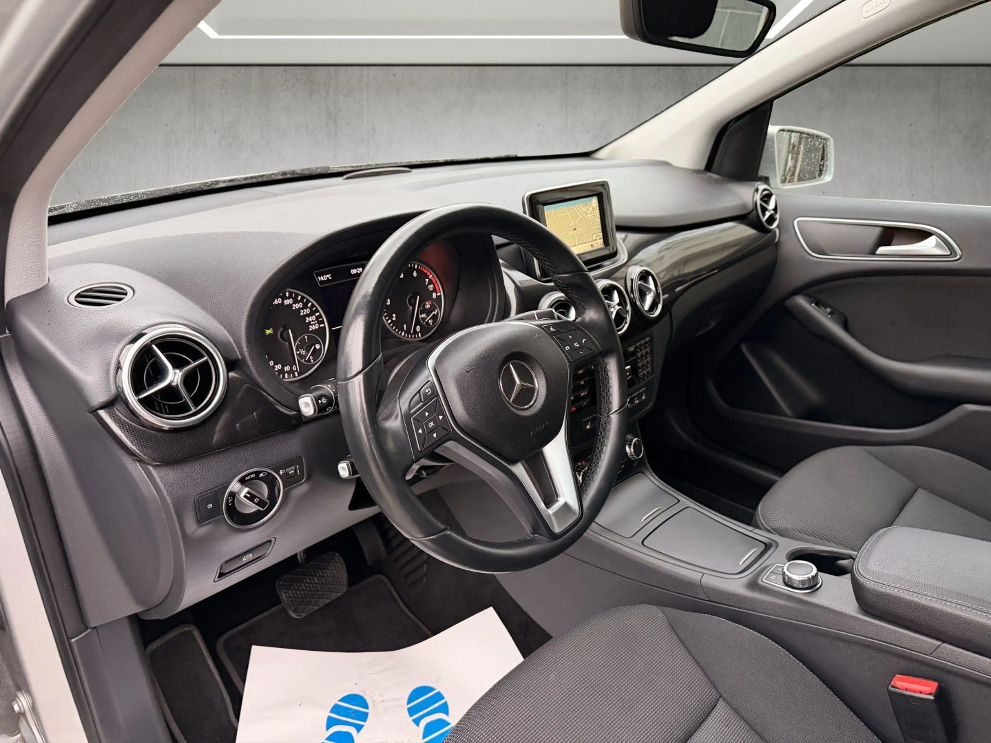 Mercedes-Benz B 180 Automatik*Navi*Klima*2.Hand — photo 10