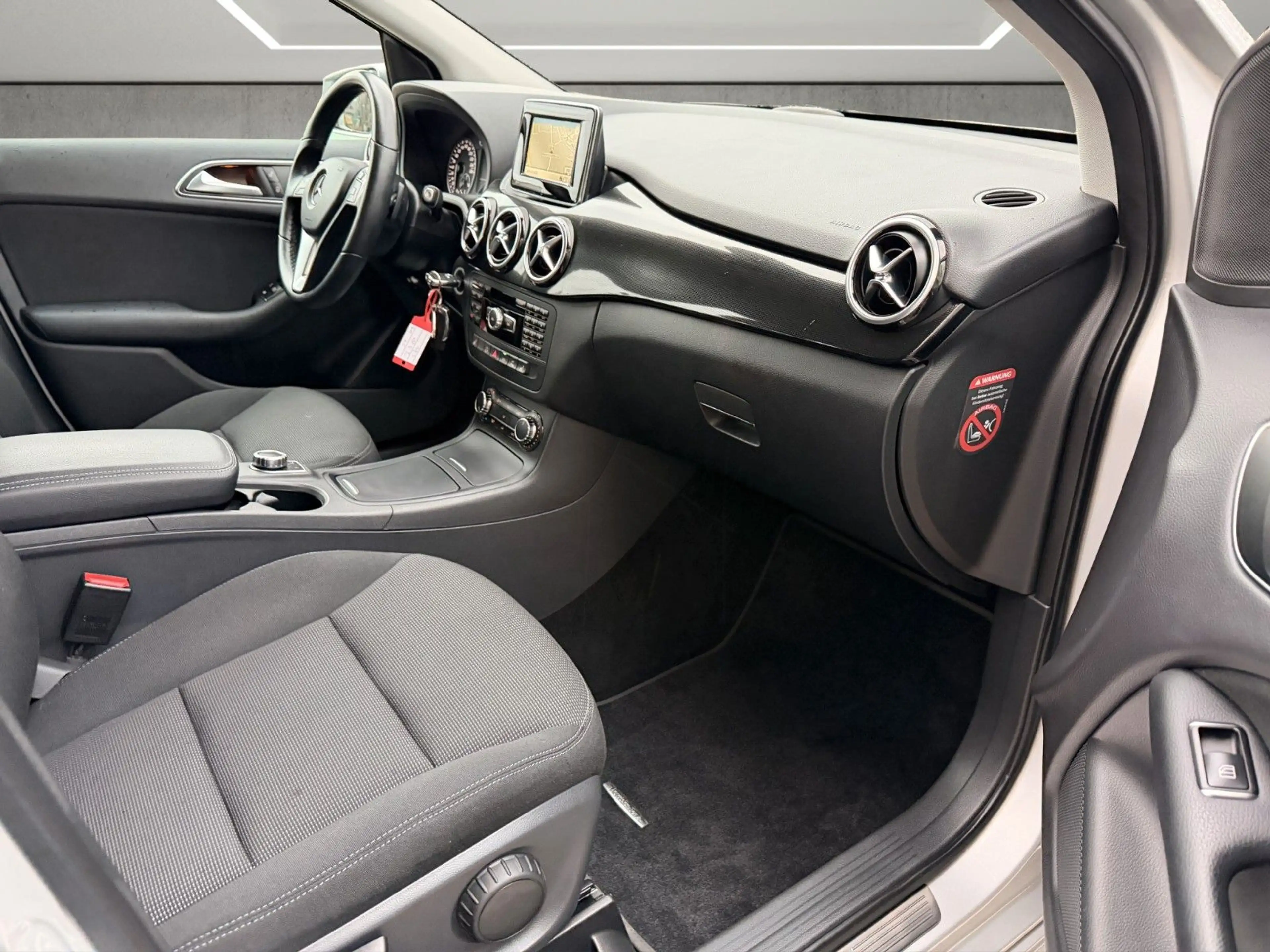 Mercedes-Benz B 180 Automatik*Navi*Klima*2.Hand — photo 12
