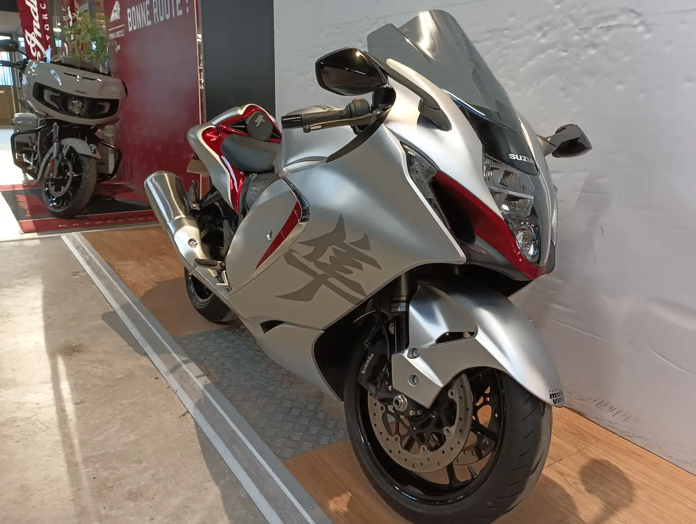 Suzuki Hayabusa Gris - 2