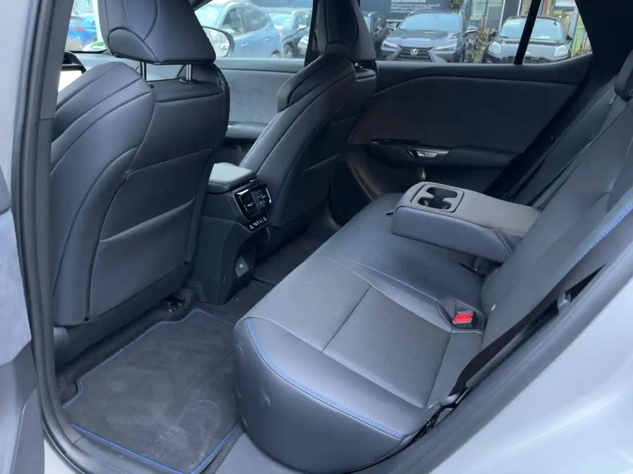 Lexus RZ 550 e DIRECT4 F Sport 2xKlima 360 4xSHZ 9