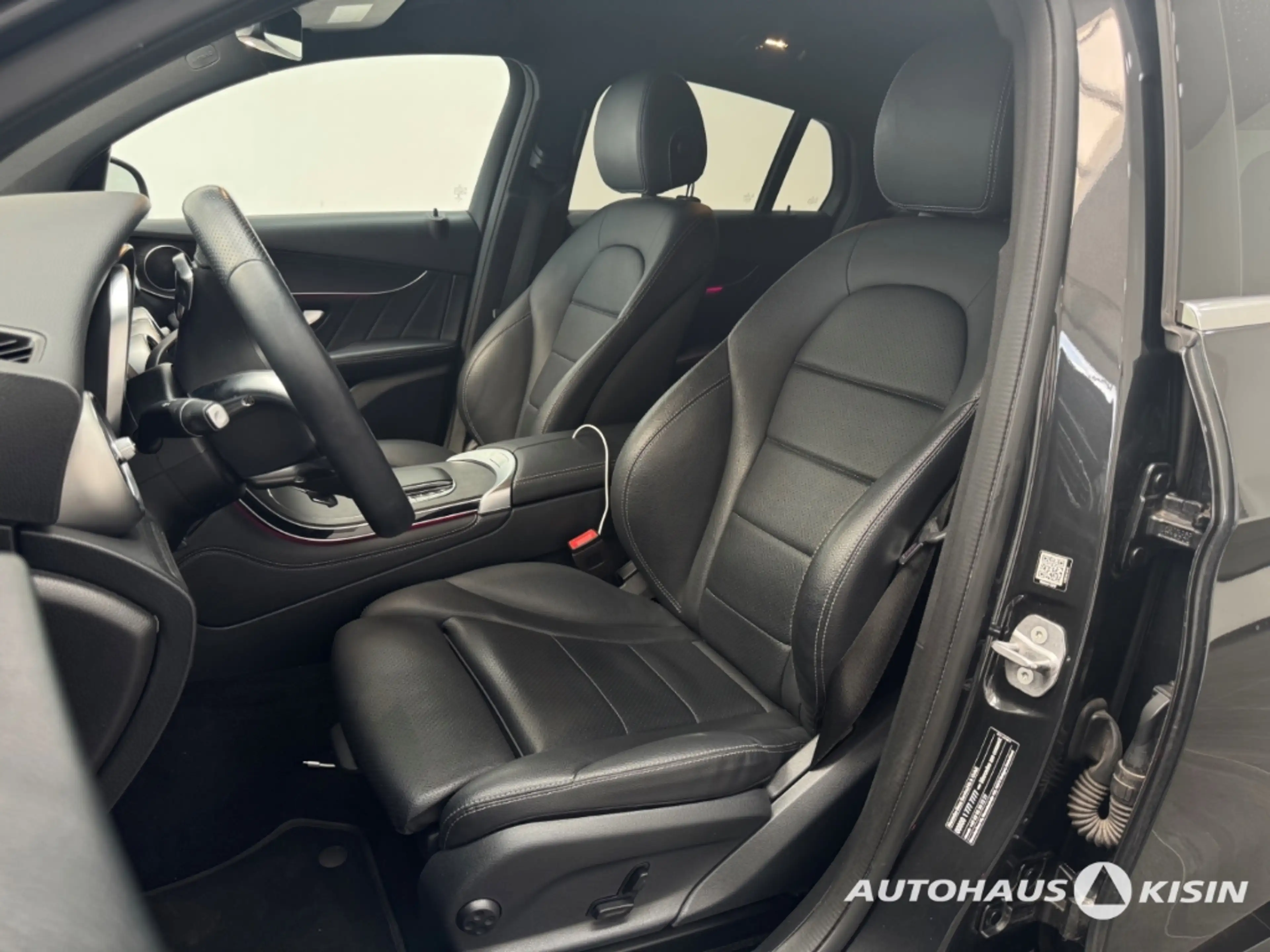 Mercedes-Benz GLC 220 d Coupe 4M /CAM /ACC /LEDER — photo 11