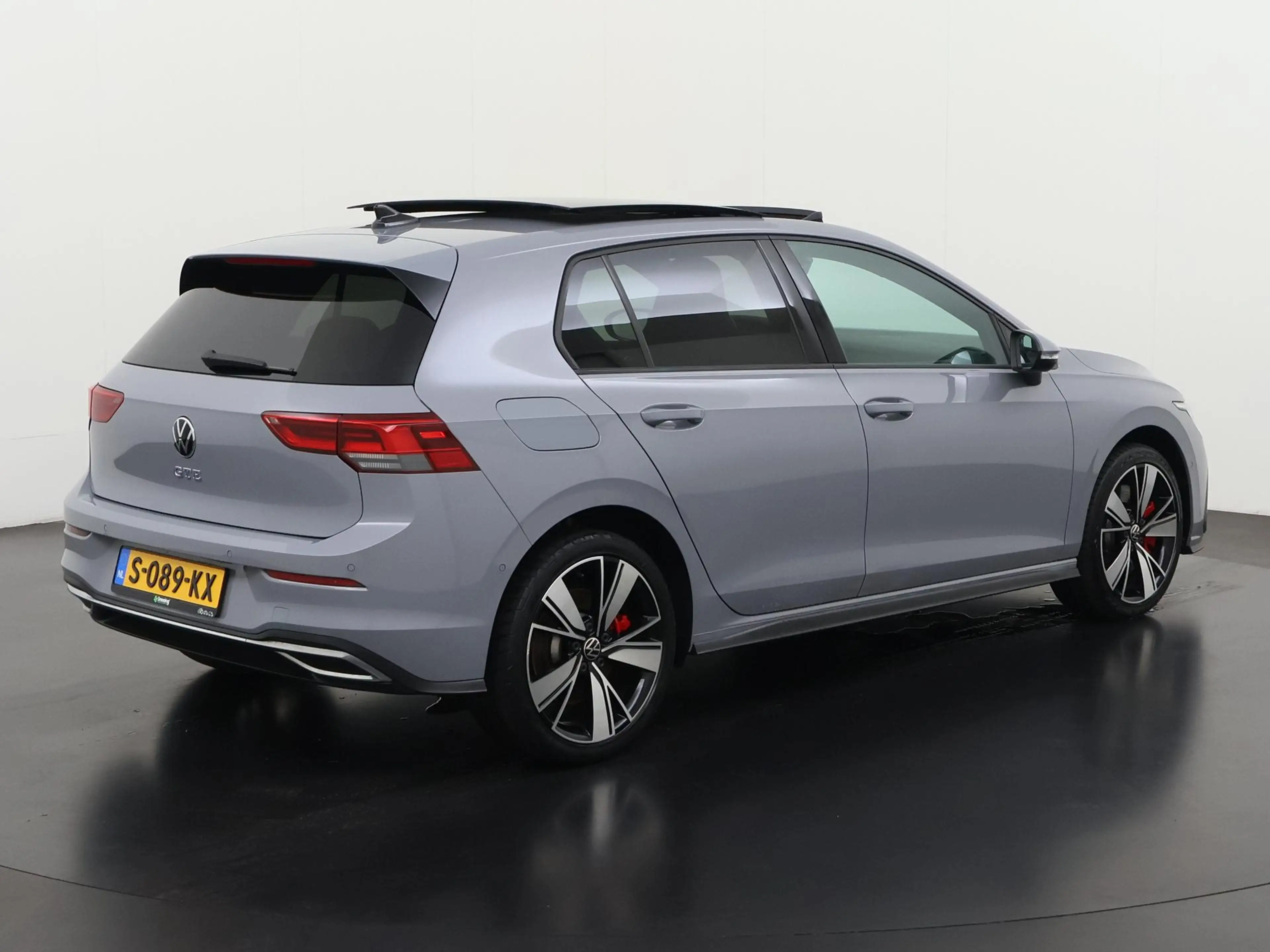 Volkswagen Golf GTE 1.4 eHybrid | Schuifdak | Stuur & Stoel Verwarming — photo 4