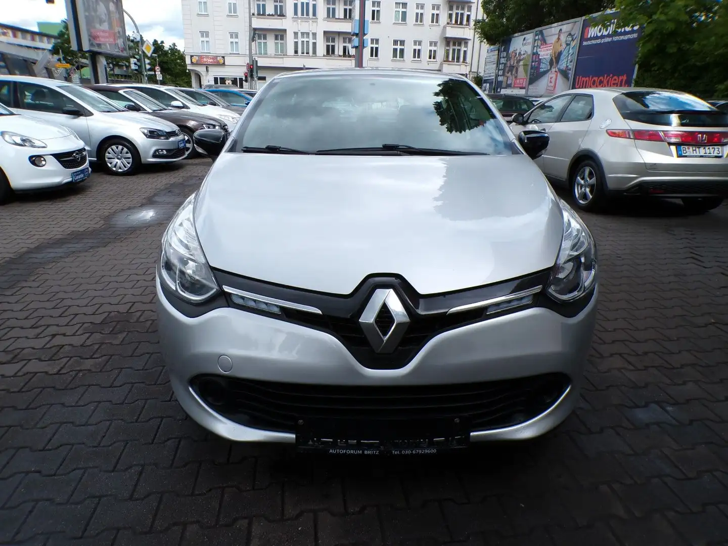 Renault Clio Limited 1.2 16V 75 Silber - 2