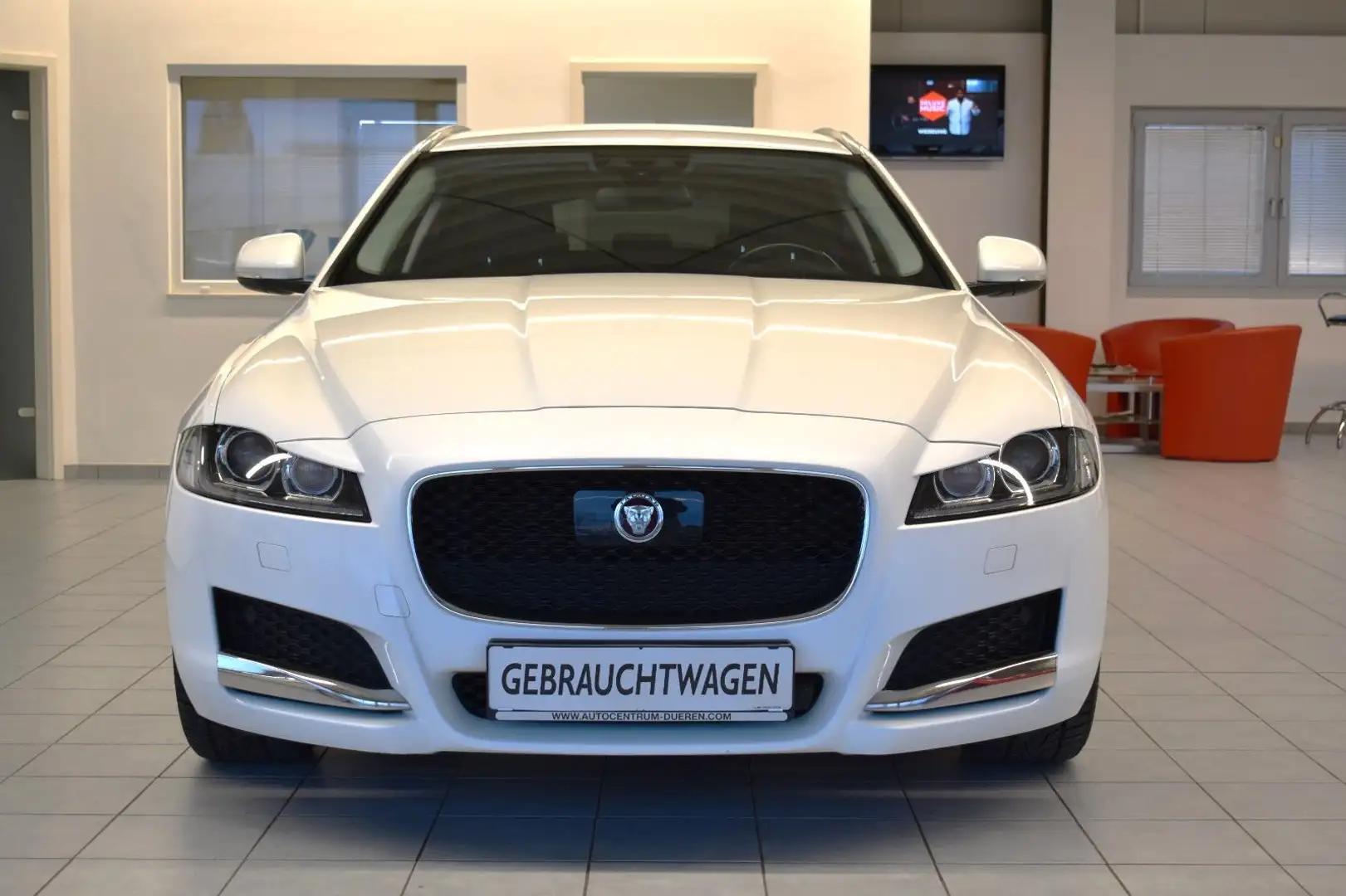 Jaguar XF 2.0d Prestige/Aut./MERIDIAN/NAVI/LED/VIRTUAL/ Weiß - 2