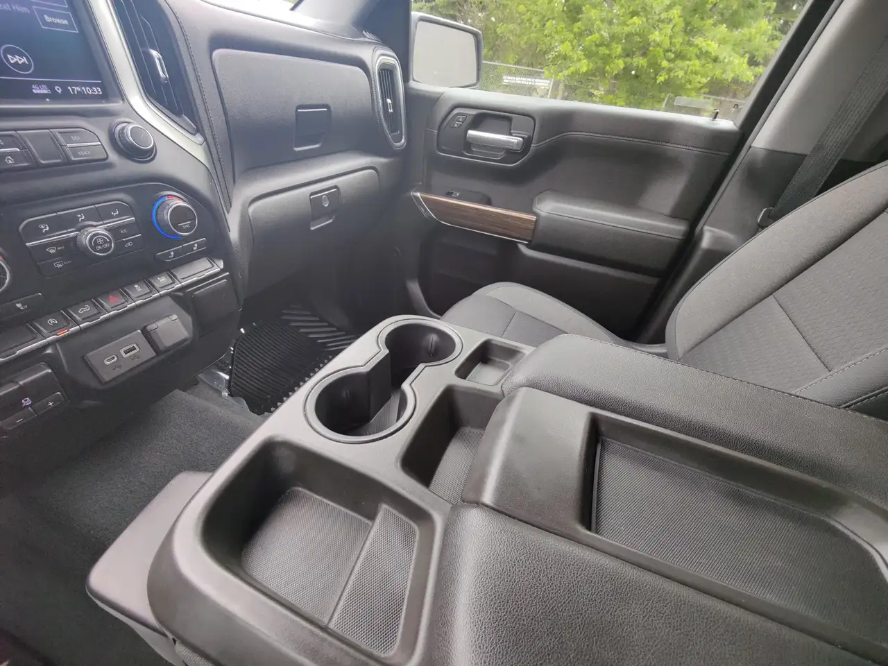 Chevrolet Silverado 1500 снимка Chevrolet Silverado 1500