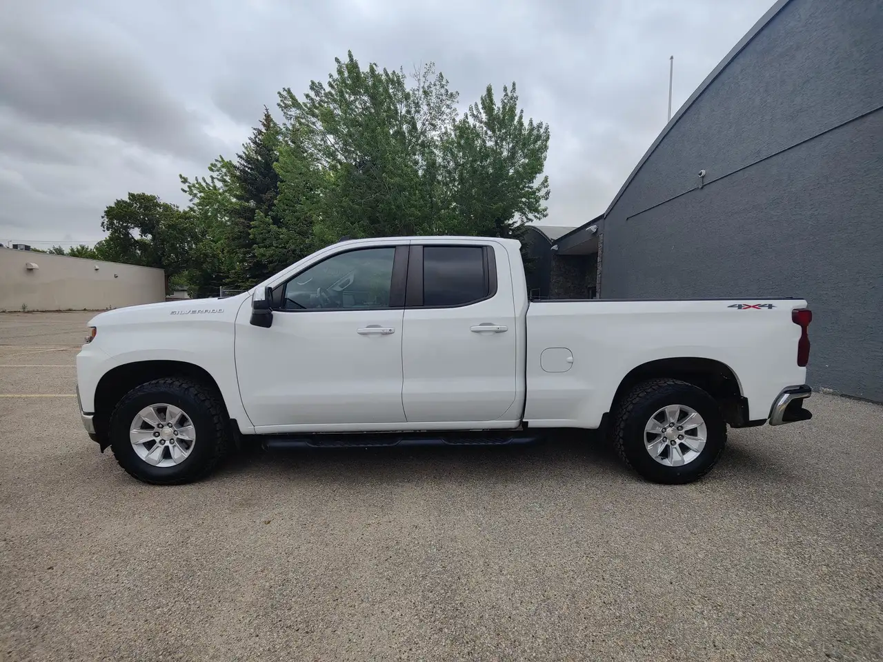 Chevrolet Silverado 1500 снимка Chevrolet Silverado 1500