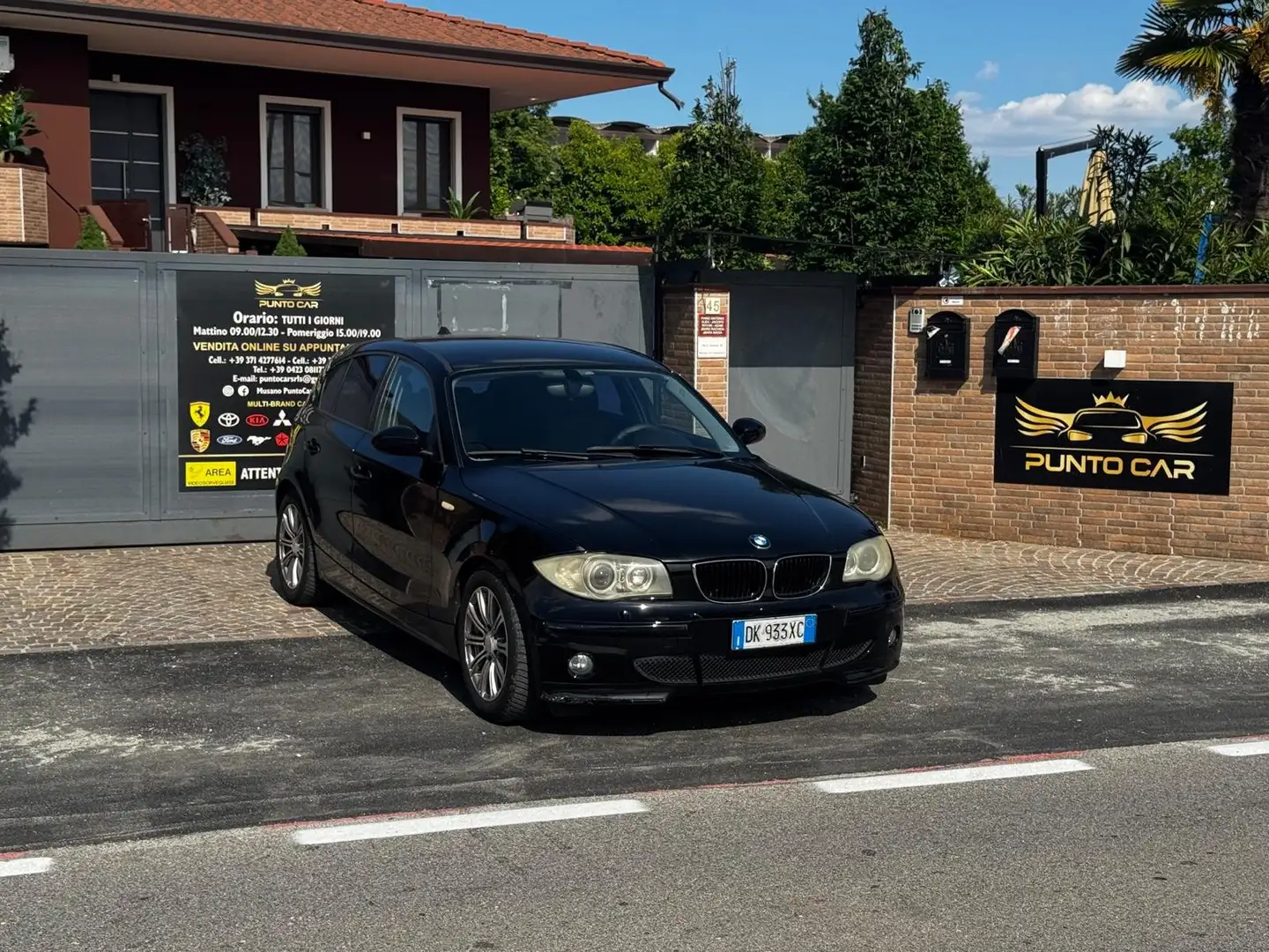 BMW 118 118d Futura dpf Zwart - 2