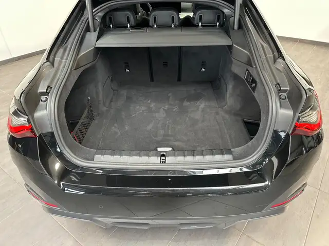 BMW I4 view 6