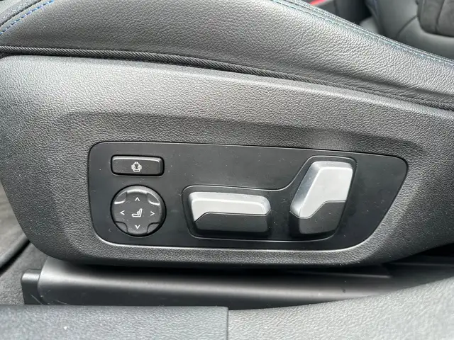 BMW I4 view 12