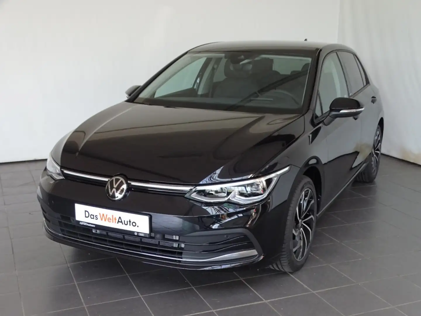 Volkswagen Golf VIII 1.5 eTSI++Aut.++Navi++LED++AHK++ACC Klima Negro - 1