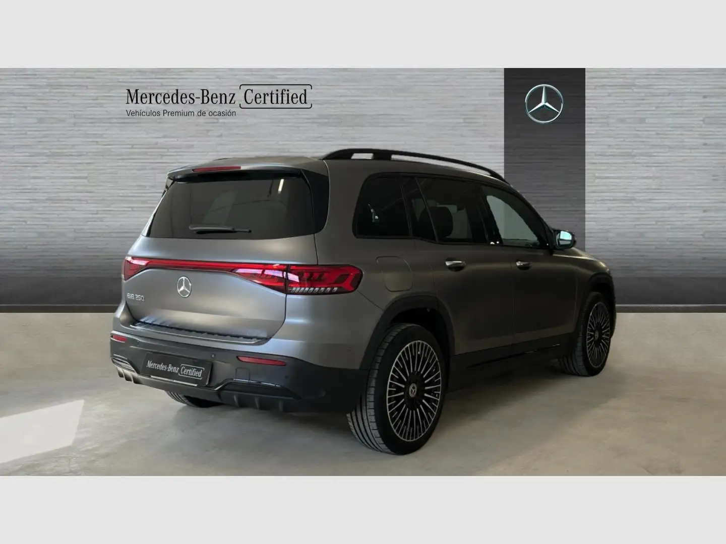 Mercedes-Benz EQB 250 AMG Line Gris - 2