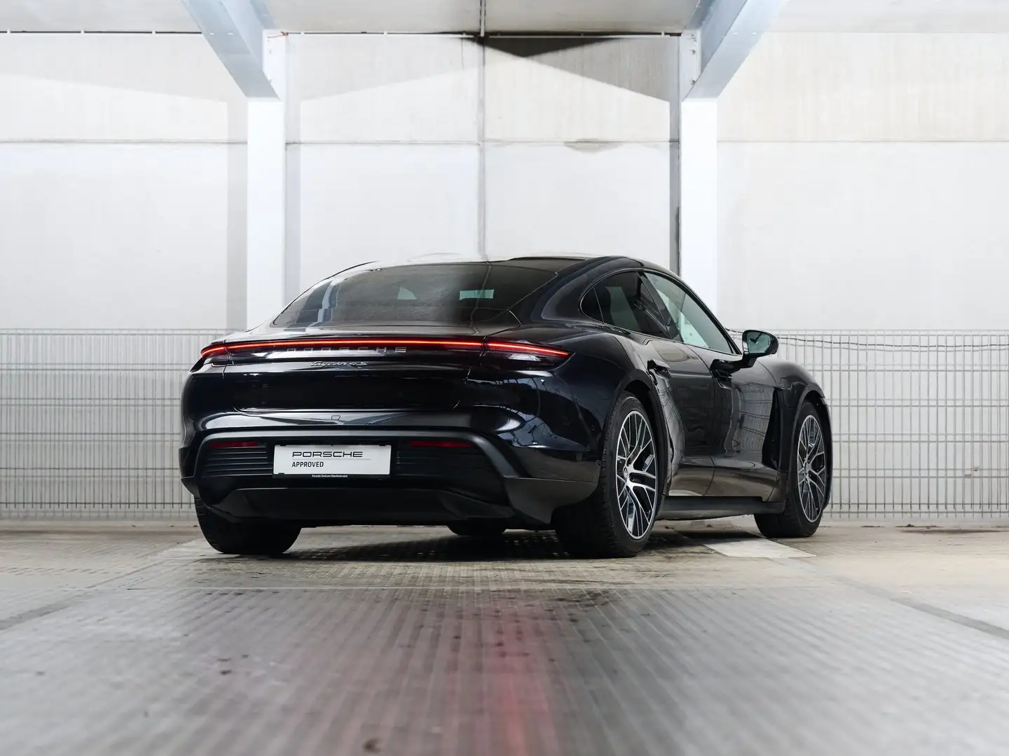 Porsche Taycan 4S Plus Schwarz - 2