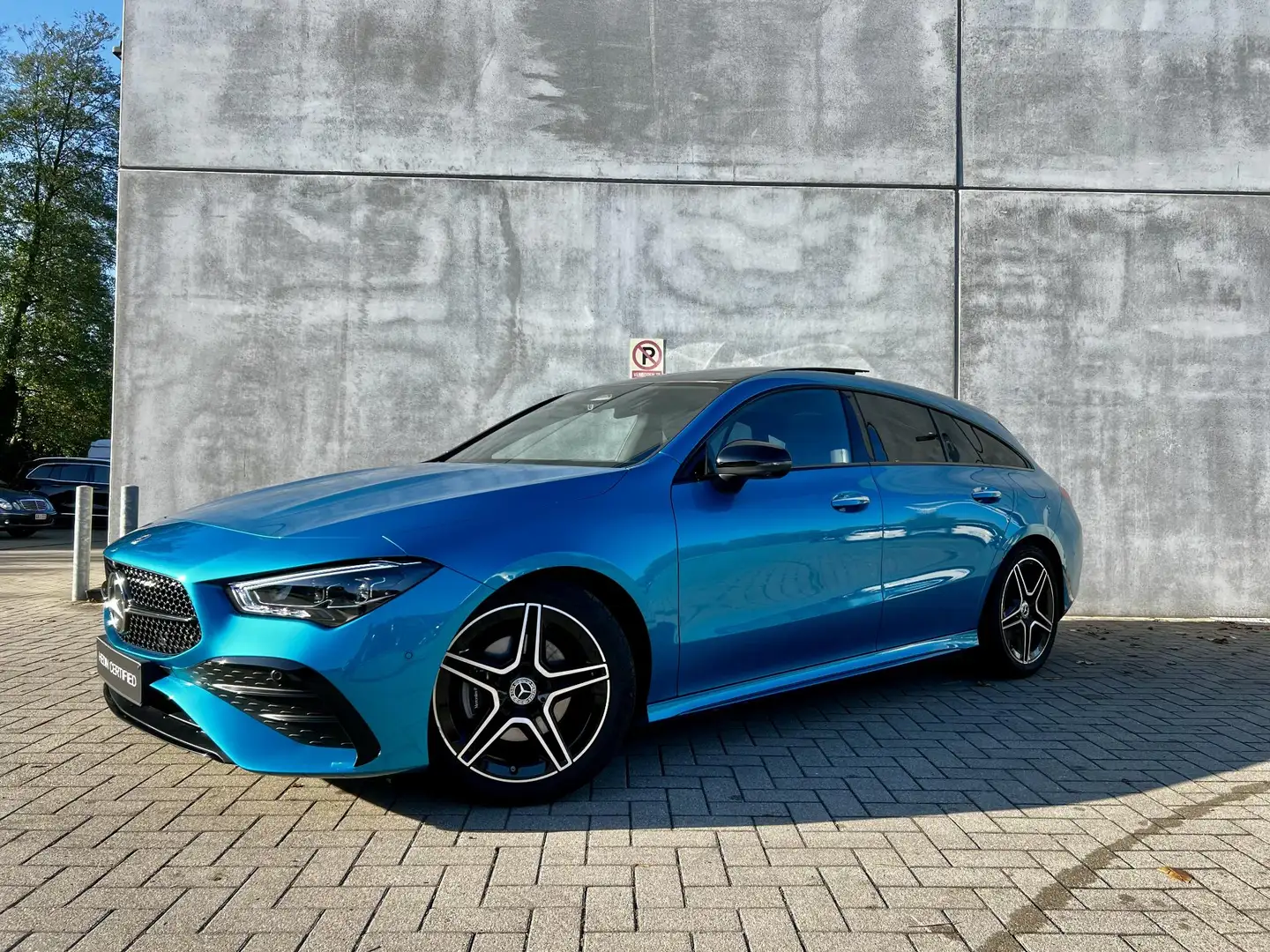 Mercedes-Benz CLA 180 Shooting Brake AMG Line | Panoramisch Dak | Head-U Bleu - 2