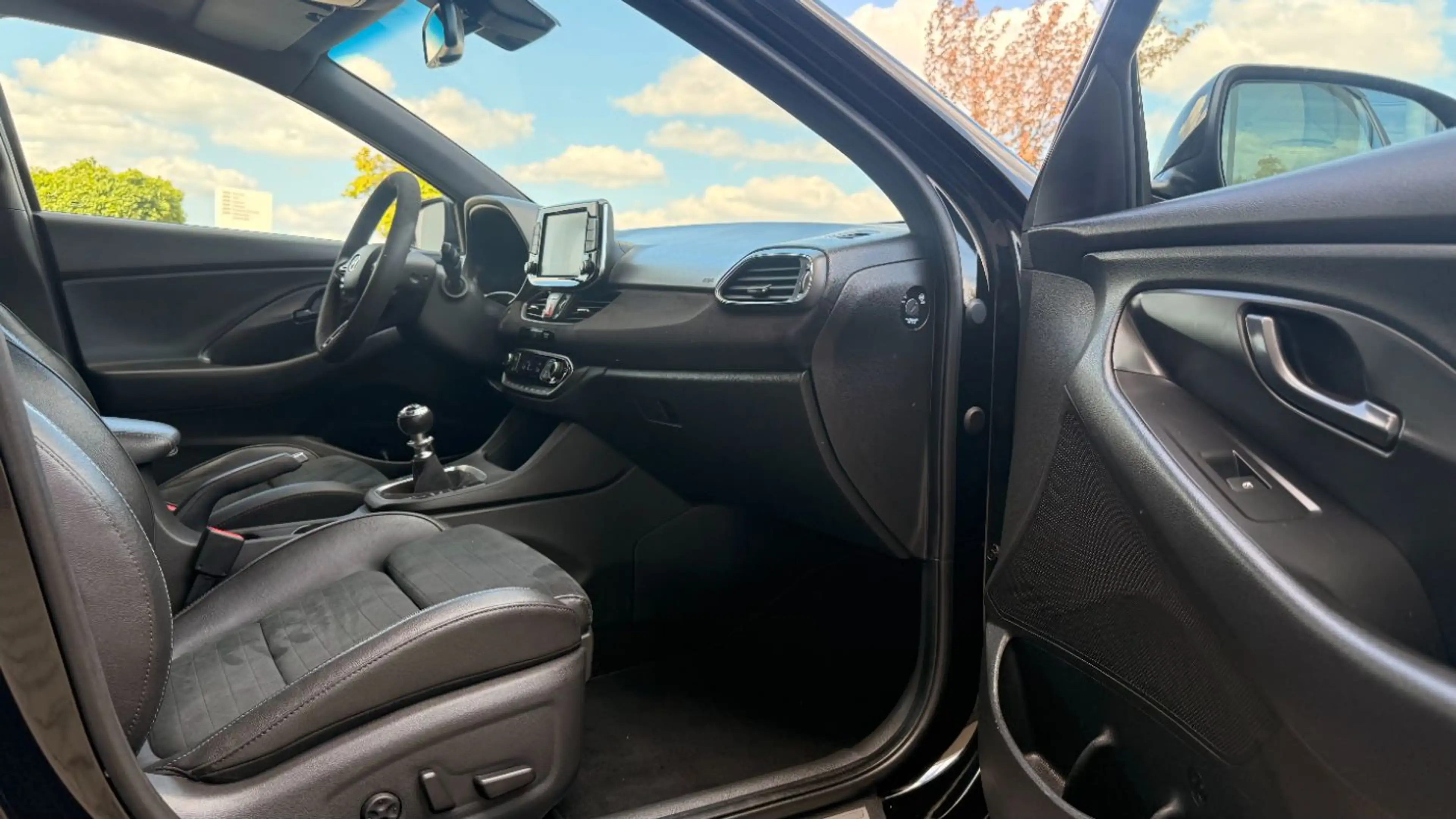 Hyundai i30 N PERFORMANCE 2.0/PANO/KOMFORT/NAVI/PDC/DAB — photo 13