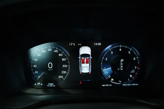 Volvo XC60 view 30