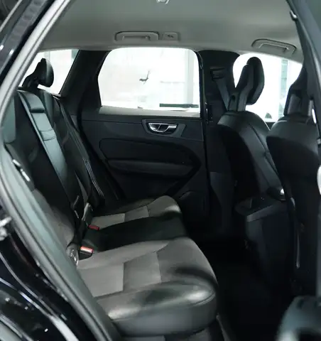 Volvo XC60 view 16