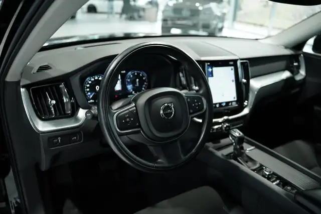 Volvo XC60 view 18