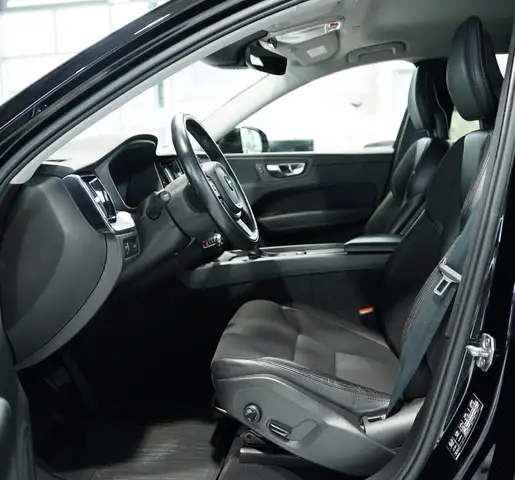 Volvo XC60 view 17