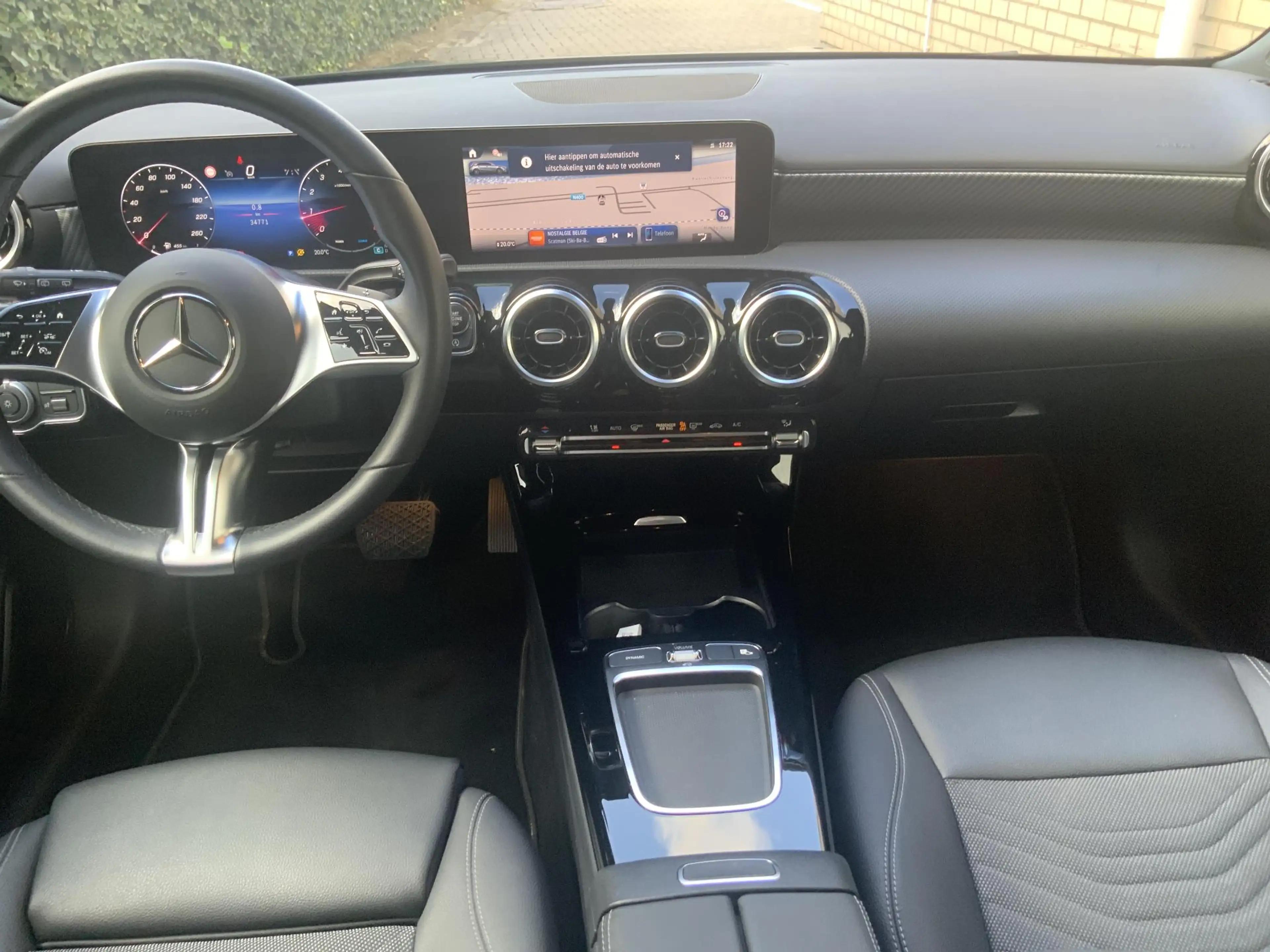 Mercedes-Benz A 180 Business Line — photo 12