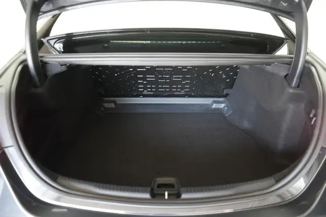 Mercedes-Benz C-Class view 7