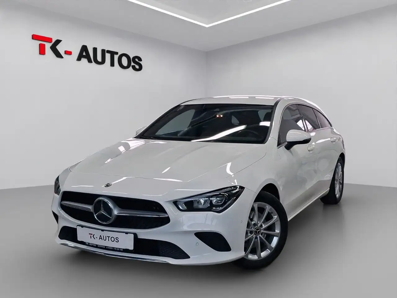 Mercedes-Benz CLA 200 Navi,LED,ACC,AHK,MBUX,Std-Heizung — photo 1 of 30