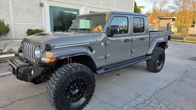 Jeep Gladiator 3.0 V6 Overland 4wd auto