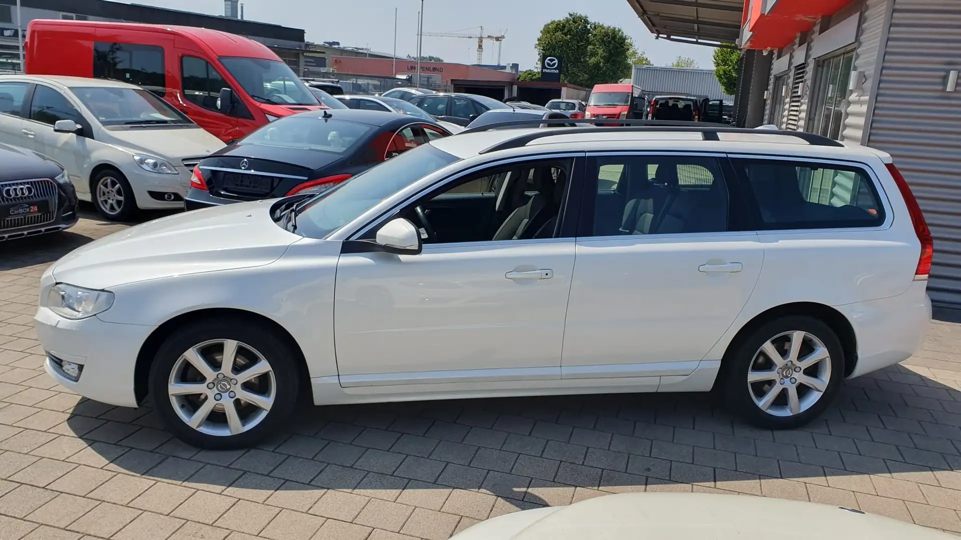 Volvo V70 Linje Classic, TÜV 5/27, Service NEU, AHK Weiß - 2