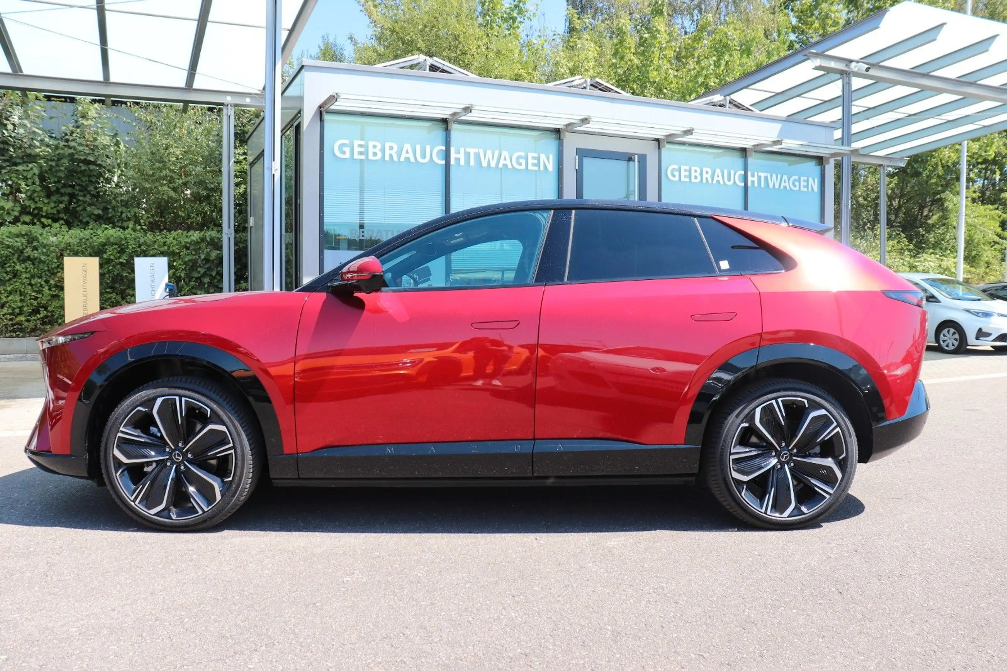 Mazda CX-6e CX-6E Takumi 258PS Leder 360*Pano* 21 Zoll — photo 2