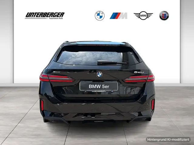 BMW 5 Series view 5