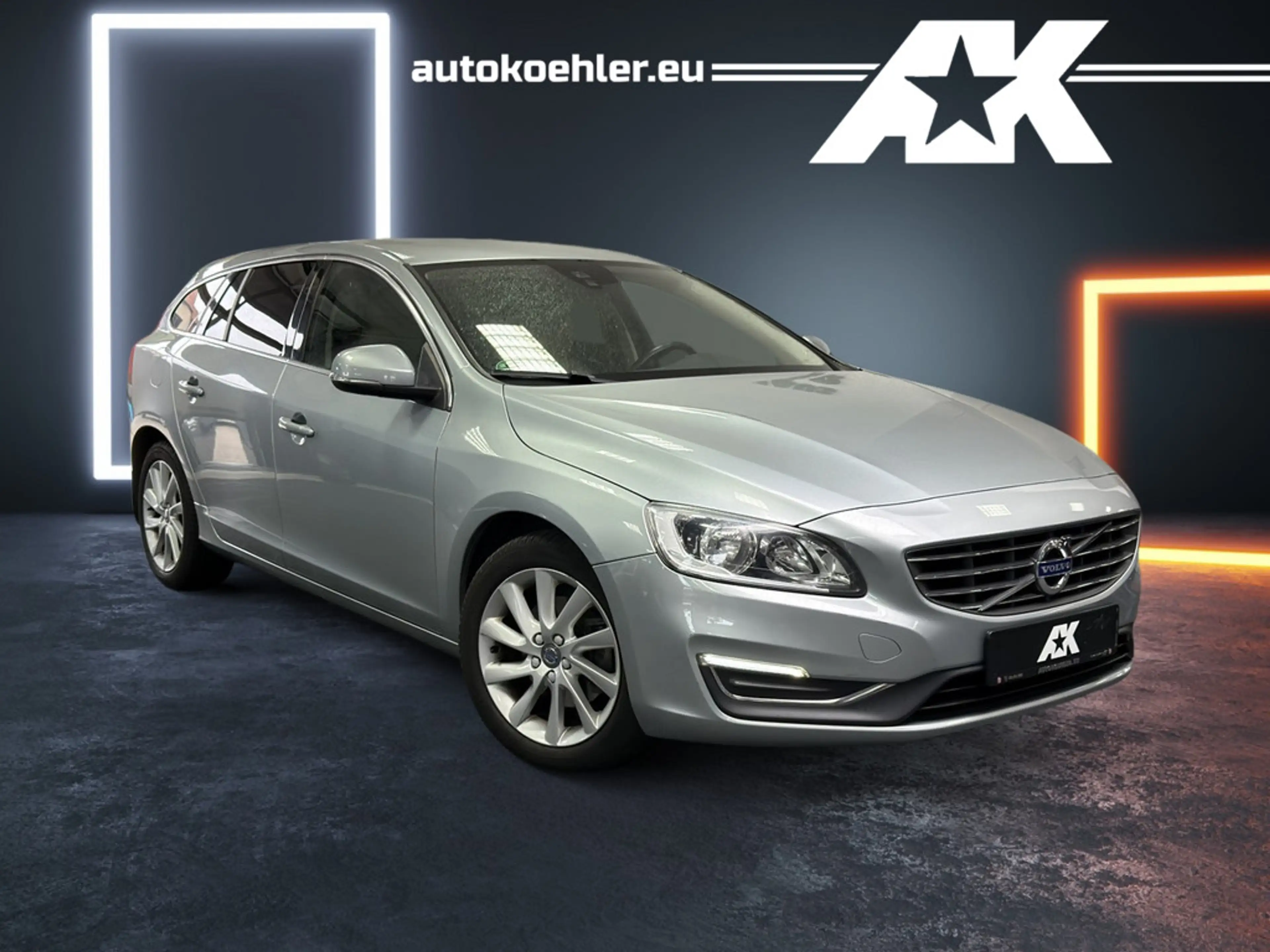 Volvo V60 Kombi 2.0 Summum SHZ NAVI FACEL. STANDHZ