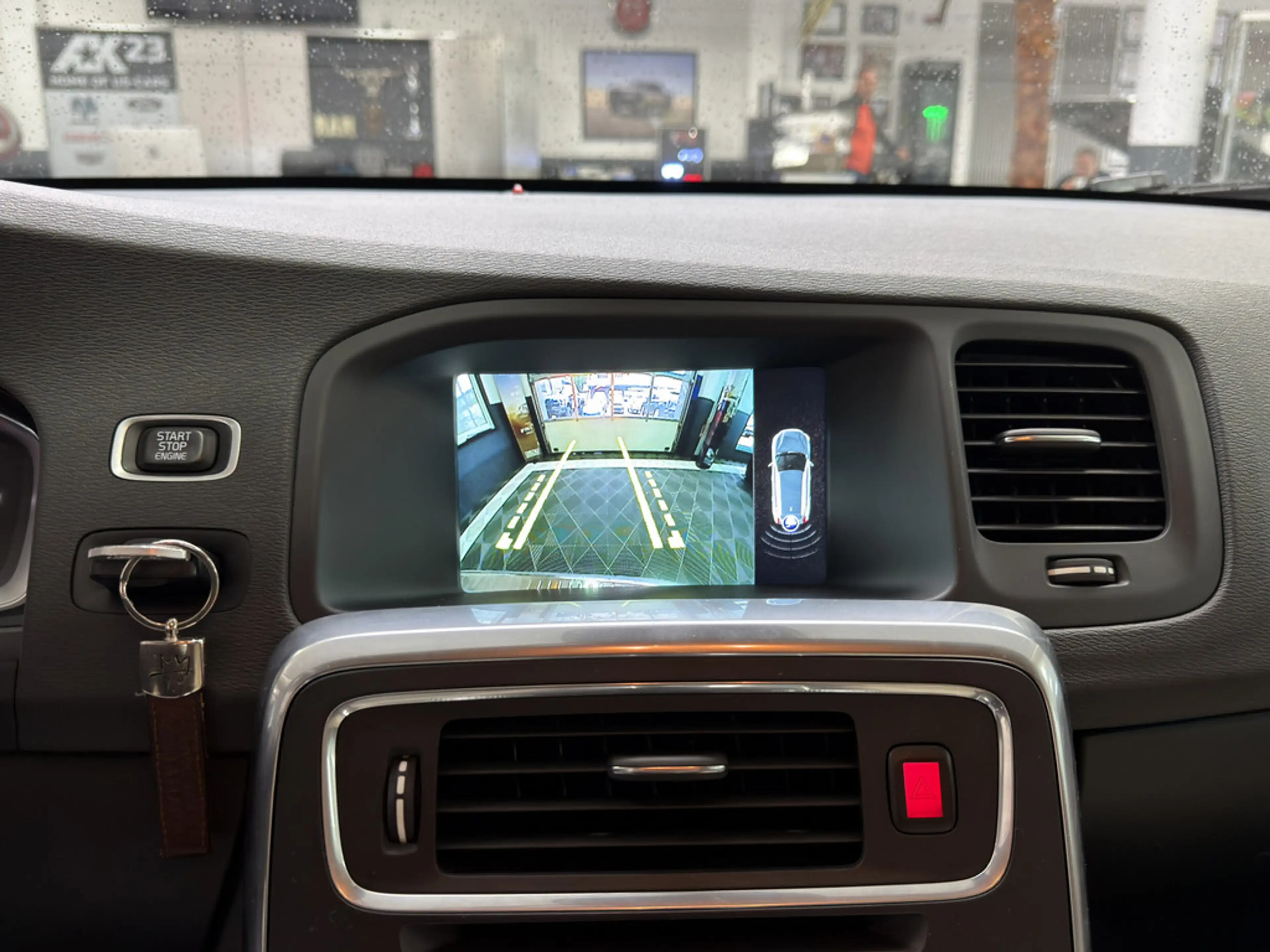 Volvo V60 Kombi 2.0 Summum SHZ NAVI FACEL. STANDHZ — photo 14