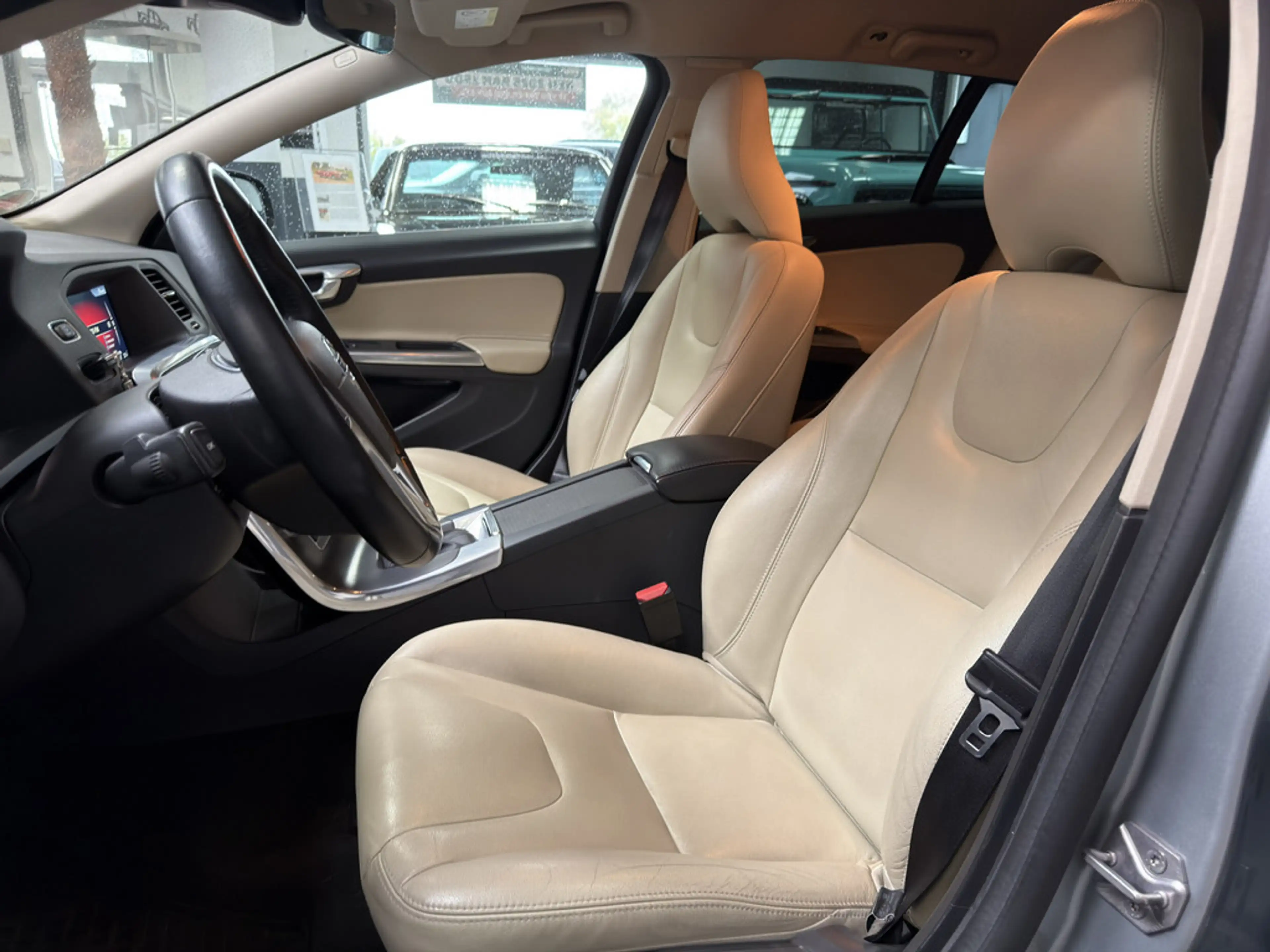 Volvo V60 Kombi 2.0 Summum SHZ NAVI FACEL. STANDHZ — photo 8