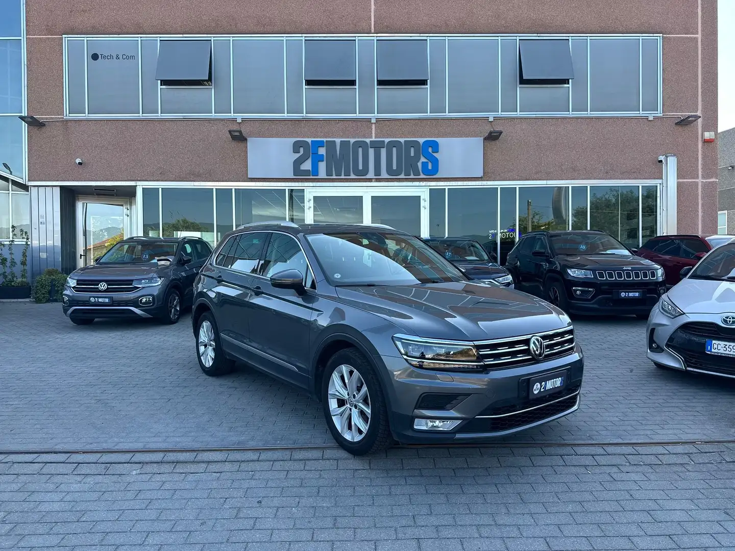 Volkswagen Tiguan 2.0 tdi Business 150cv dsg Grigio - 1
