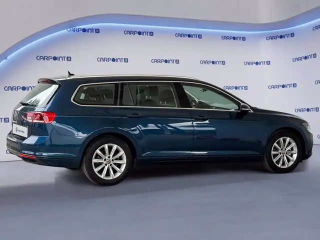 Volkswagen Passat view 7