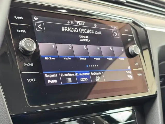 Volkswagen Passat view 27