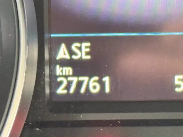 Volkswagen Passat view 24