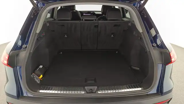 Audi Q5 view 7