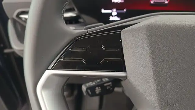 Audi Q5 view 14